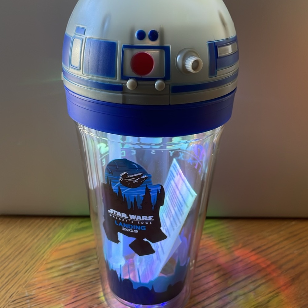 Authentic Disney Park Star Wars Galaxy Edge Light Up & Sound Tumbler w straw NEW - Picture 9 of 9